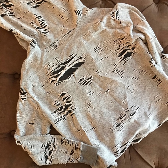 Grey hoodie with cool texture - Picture 4 of 4